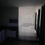 Cosy Studio Near Beaches And Airport